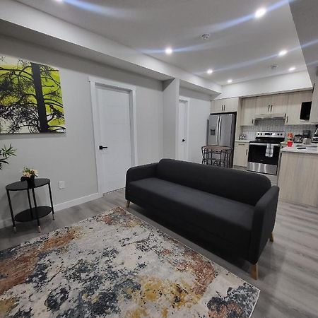 Luxury Suite In Calgary Nw Εξωτερικό φωτογραφία