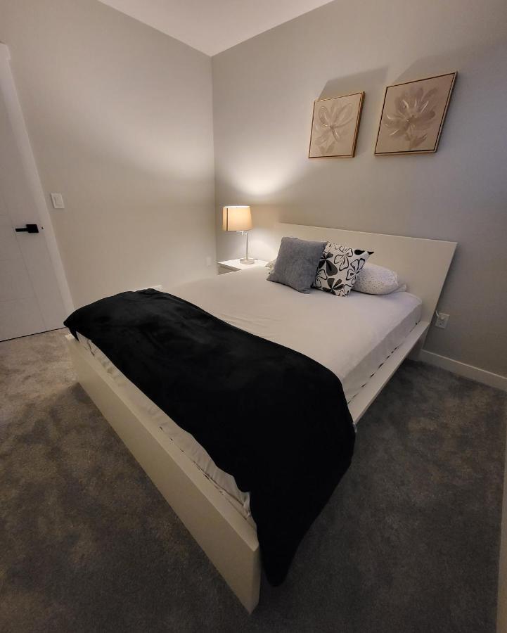 Luxury Suite In Calgary Nw Εξωτερικό φωτογραφία