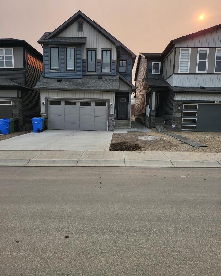 Luxury Suite In Calgary Nw Εξωτερικό φωτογραφία