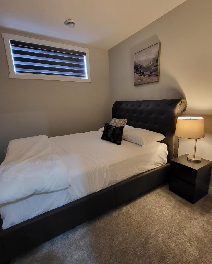 Luxury Suite In Calgary Nw Εξωτερικό φωτογραφία