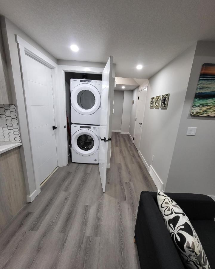 Luxury Suite In Calgary Nw Εξωτερικό φωτογραφία