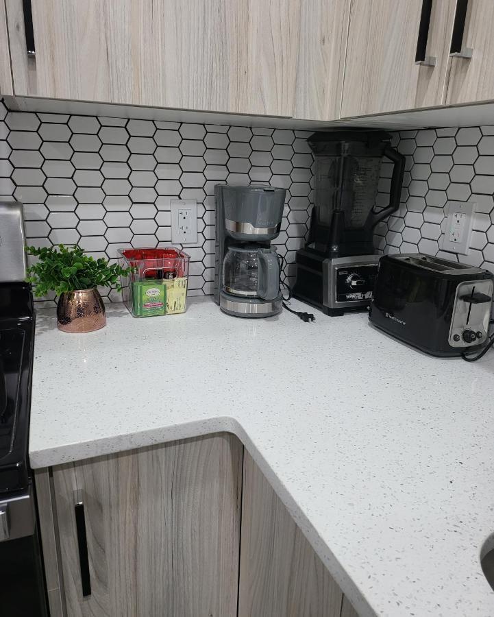 Luxury Suite In Calgary Nw Εξωτερικό φωτογραφία