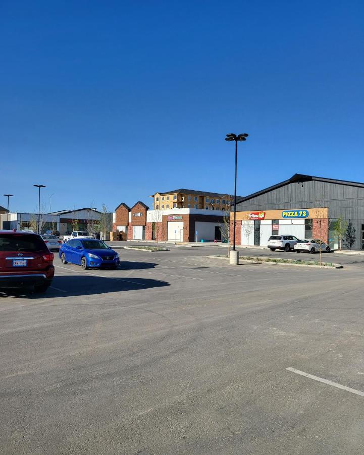Luxury Suite In Calgary Nw Εξωτερικό φωτογραφία